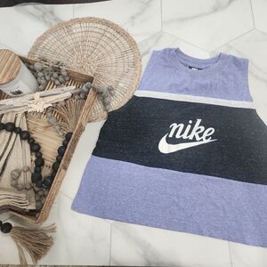[NIKE] womens size x large sleveless, striped  tank top 👌 with swoosh.